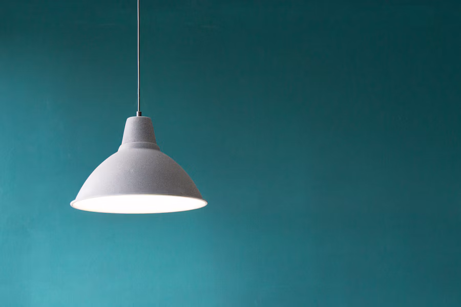 Design-Tischlampe, warmes Licht
